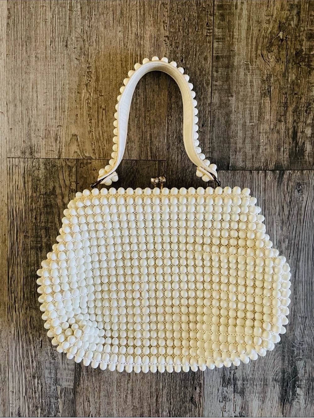 Vintage beaded white handheld purse